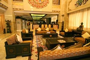 Brahmaputra Grand Hotel Lhasa Zewnętrze zdjęcie