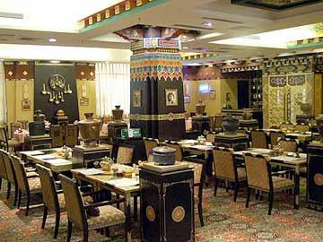 Brahmaputra Grand Hotel Lhasa Zewnętrze zdjęcie